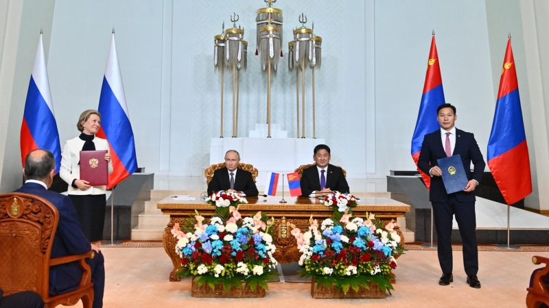 Путин провел переговоры с президентом Монголии