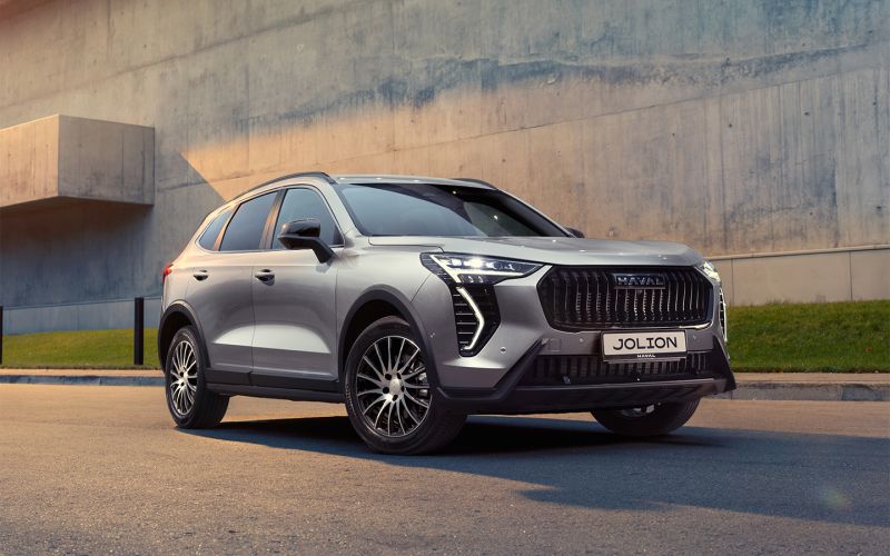 Россияне вернулись в автосалоны. Топ-5 самых популярных кроссоверов