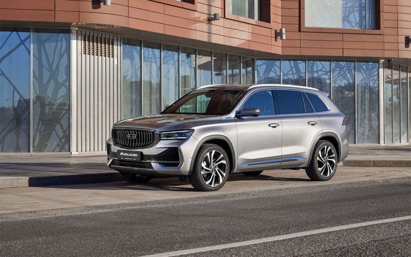 Россияне вернулись в автосалоны. Топ-5 самых популярных кроссоверов