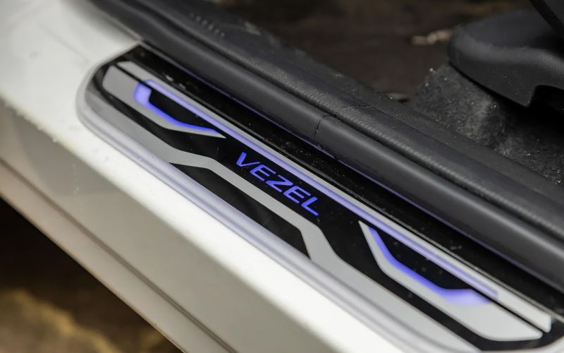 С возвращением, HR-V! Тест Honda Vezel с ретроходовой и гарантией 3 года