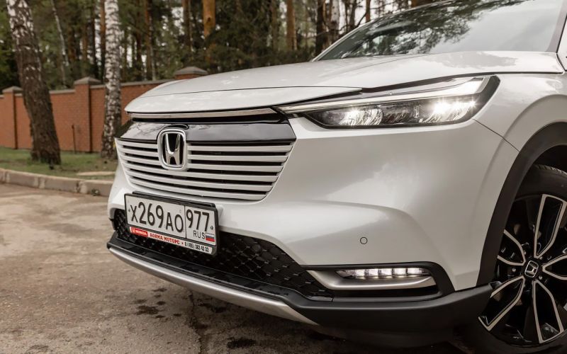 С возвращением, HR-V! Тест Honda Vezel с ретроходовой и гарантией 3 года