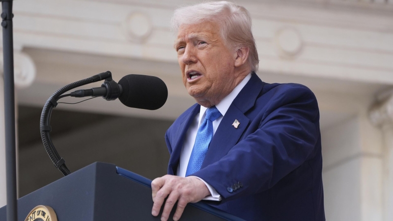 Трампа недостаточно информируют о ситуации на Украине, заявили в Кремле