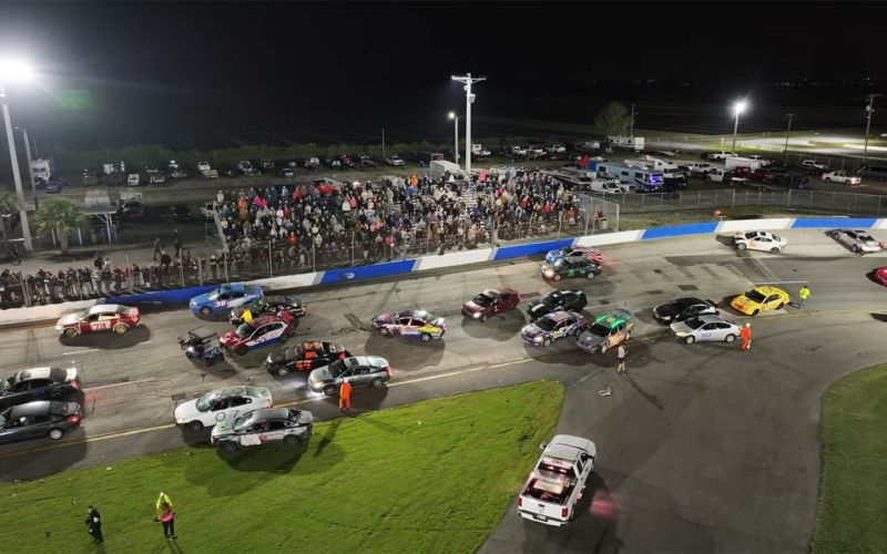 Зачем они это делают? Китай породил новый тренд развлечений на бездорожье