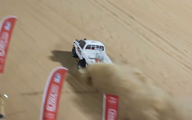 Зачем они это делают? Китай породил новый тренд развлечений на бездорожье