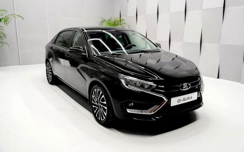Что за секретную новинку АвтоВАЗ покажет на ПМЭФ. Мы собрали варианты