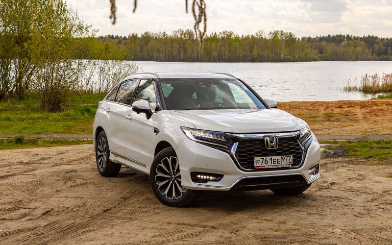 
            Crosstour с повадками Type R. Тест «официального» Honda UR-V
        