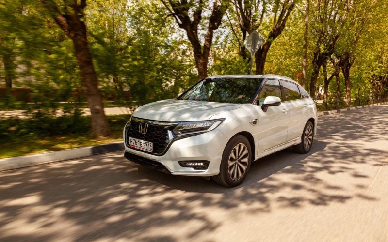 
            Crosstour с повадками Type R. Тест «официального» Honda UR-V
        