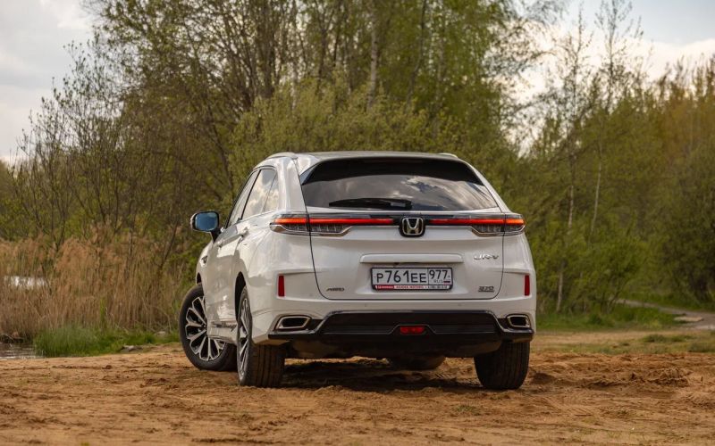 
            Crosstour с повадками Type R. Тест «официального» Honda UR-V
        