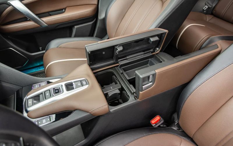 
            Crosstour с повадками Type R. Тест «официального» Honda UR-V
        