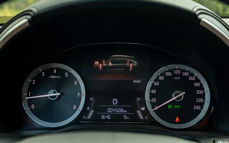 
            Crosstour с повадками Type R. Тест «официального» Honda UR-V
        