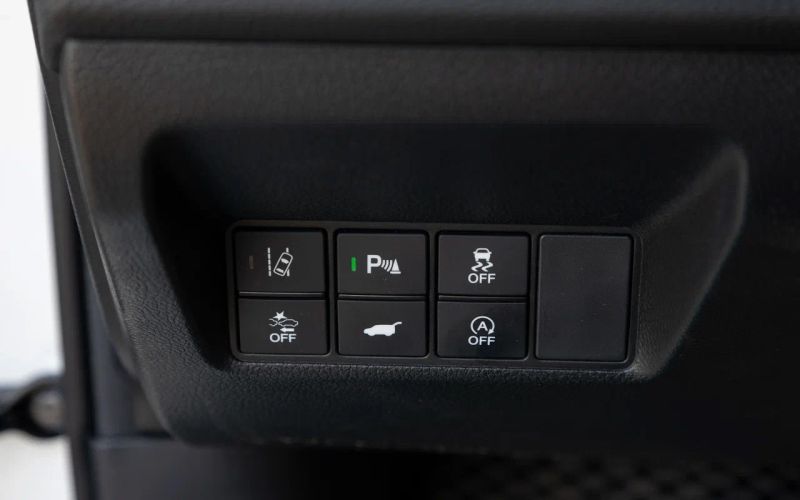 
            Crosstour с повадками Type R. Тест «официального» Honda UR-V
        