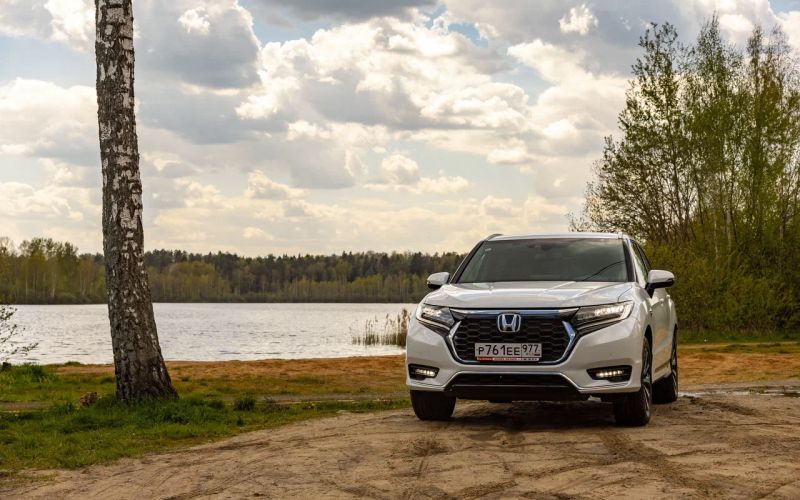 
            Crosstour с повадками Type R. Тест «официального» Honda UR-V
        