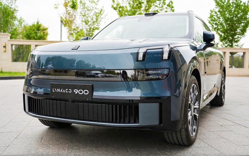 Кроссовер-телевизор. Первый тест-драйв нового Lynk & Co 900