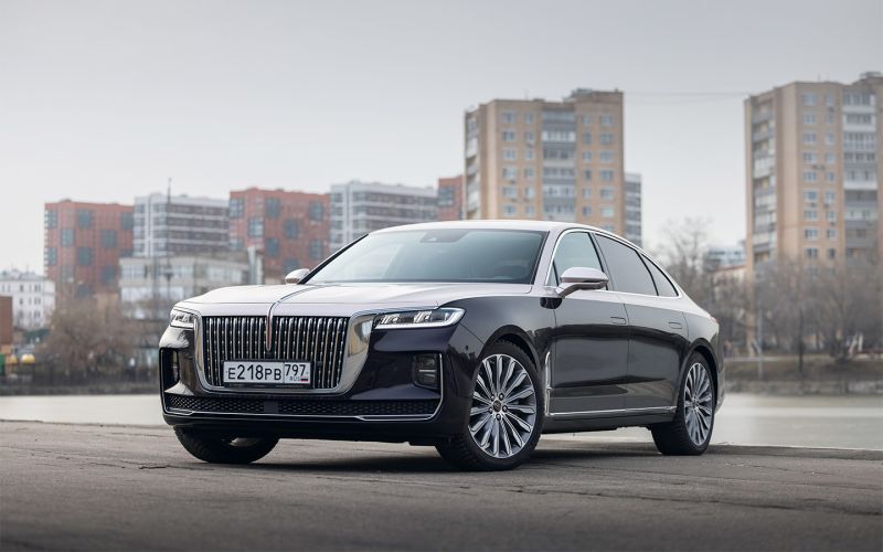 
            Лоск против люкса. Длительный тест Hongqi H9
        