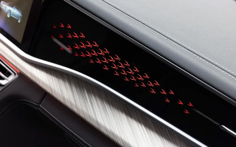 
            Лоск против люкса. Длительный тест Hongqi H9
        