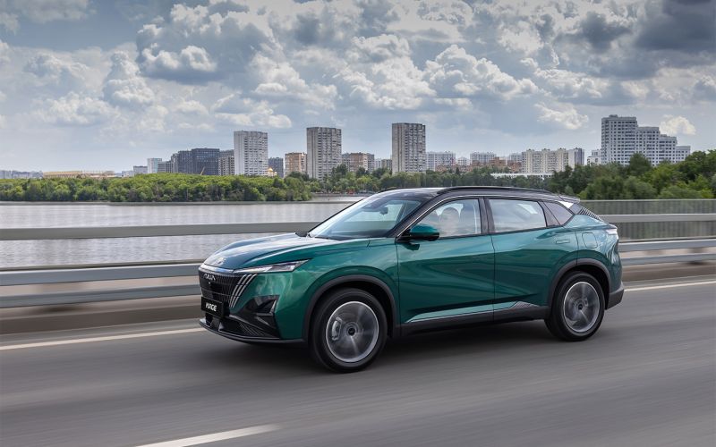 Mage против Huge. Двойной тест похожих, но разных кроссоверов Dongfeng