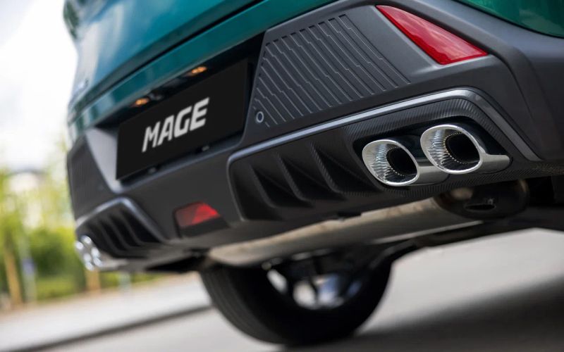 Mage против Huge. Двойной тест похожих, но разных кроссоверов Dongfeng