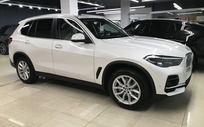 Мы нашли новые BMW калининградской сборки. Цены и подробности