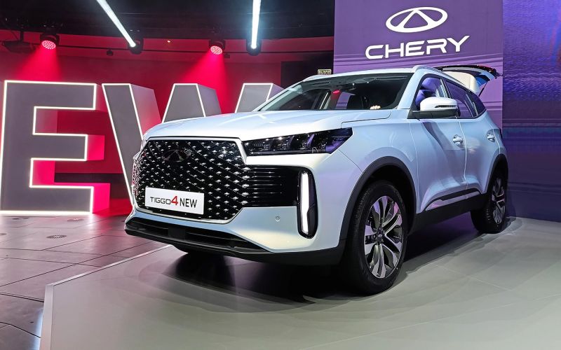 
            Первый кроссовер АвтоВАЗа: 5 главных конкурентов Lada Azimut
        