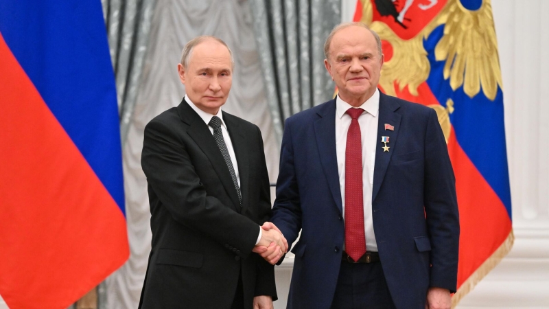Путин поздравил Зюганова с днем рождения