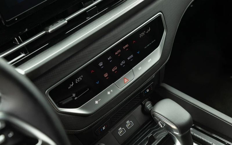 
            Rexton 10 лет спустя. Тест-драйв нового корейского внедорожника KGM
        