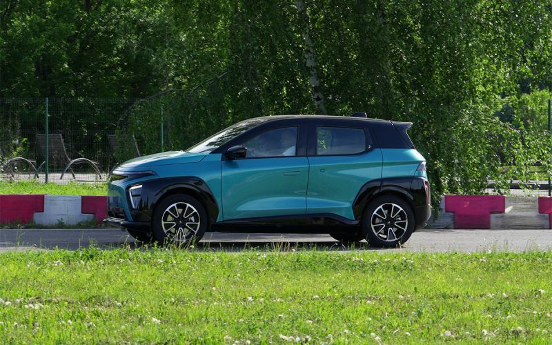 Взрыв мозга. Тест нового российского ситикара «Атом»