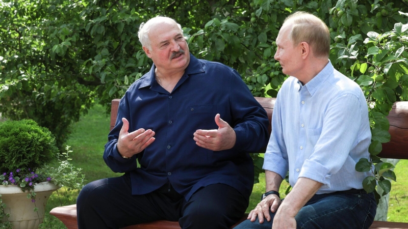 Путин пообщался с Лукашенко по телефону