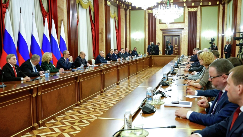 резидент РФ Владимир Путин на встрече с членами правительства РФ, посвященной итогам работы кабинета министров в 2025 году