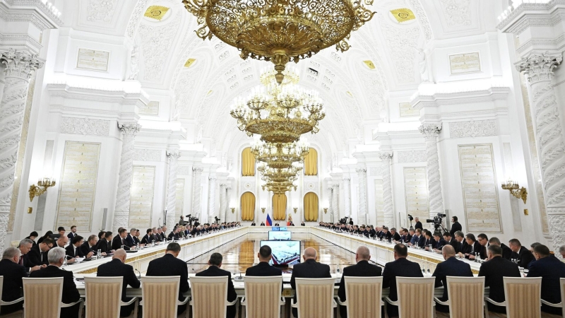 Президент РФ Владимир Путин проводит заседание Государственного совета по вопросам подготовки кадров