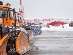 Более 1,5 тысячи рейсов обслужили за сутки аэропорты Москвы на фоне снегопада — Новости на Вести.ru