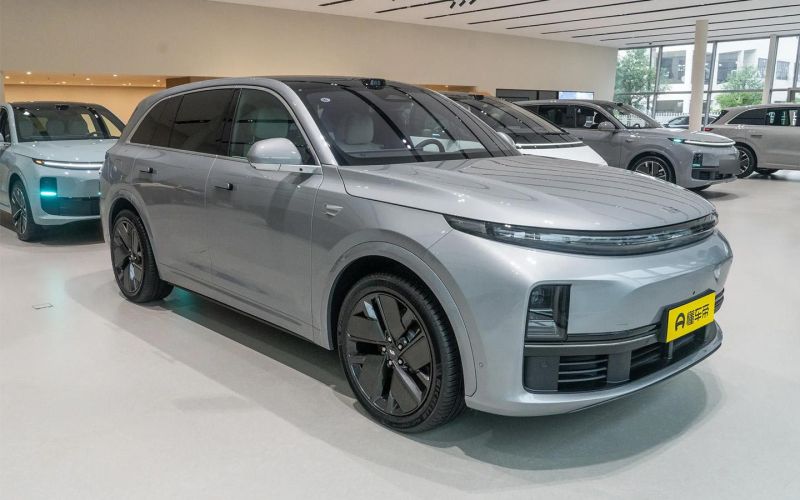 Li Auto намерен закрыть множество своих автосалонов. И вот почему