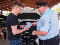 Можно ли поставить машину на учет без прав и как это сделать