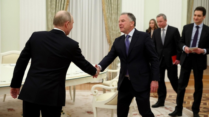 Кадры начала переговоров со Стивеном Уиткоффом в Кремле