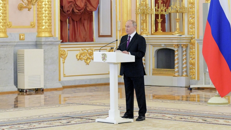 Президент РФ Владимир Путин на церемонии вручения верительных грамот чрезвычайными и полномочными послами иностранных государств