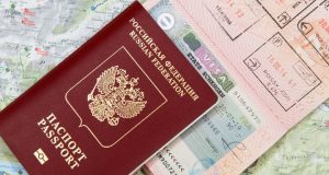 Россияне младше 18 лет смогут выезжать из РФ только по загранпаспорту — Новости на Вести.ru