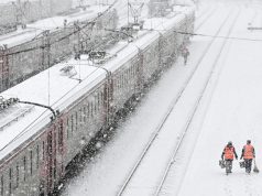 Сбой на Ленинградском направлении ОЖД произошел из-за повреждения провода — Новости на Вести.ru