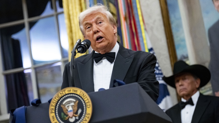 Трамп считает, что на его пост есть "хорошая скамья" талантливых претендентов - Новости на Вести.ru