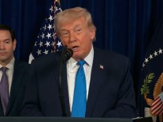 Трамп спародировал кашель Байдена — Новости на Вести.ru