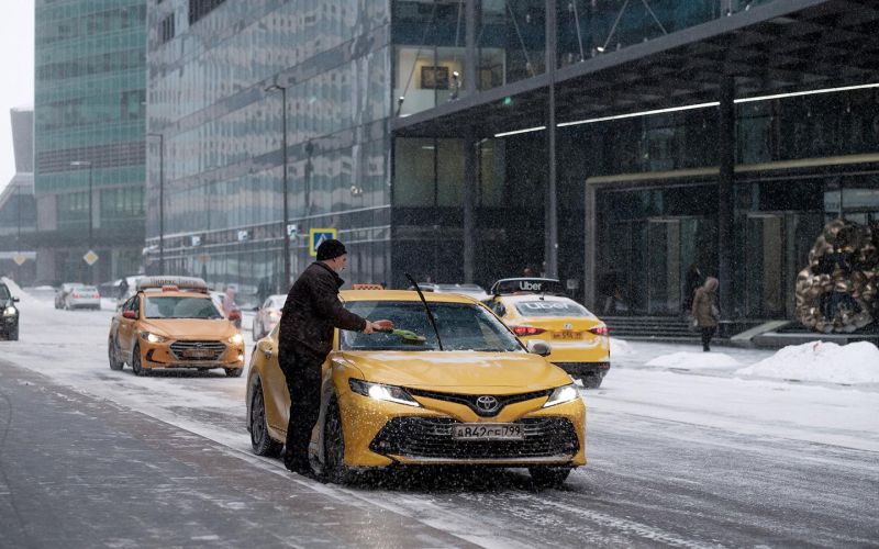 В Госдуме забраковали идею ограничить цены на такси. Причины