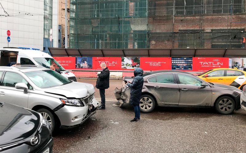 В России введут электронные карточки ДТП. Что это и чего ждать водителям