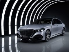 Новый Mercedes-Benz S-Class начнут продавать в России. Подробности