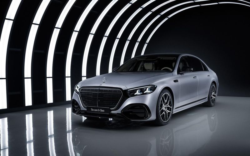Новый Mercedes-Benz S-Class начнут продавать в России. Подробности