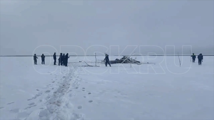 Причиной крушения самолета в Орске могла стать ошибка пилотирования - Новости на Вести.ru