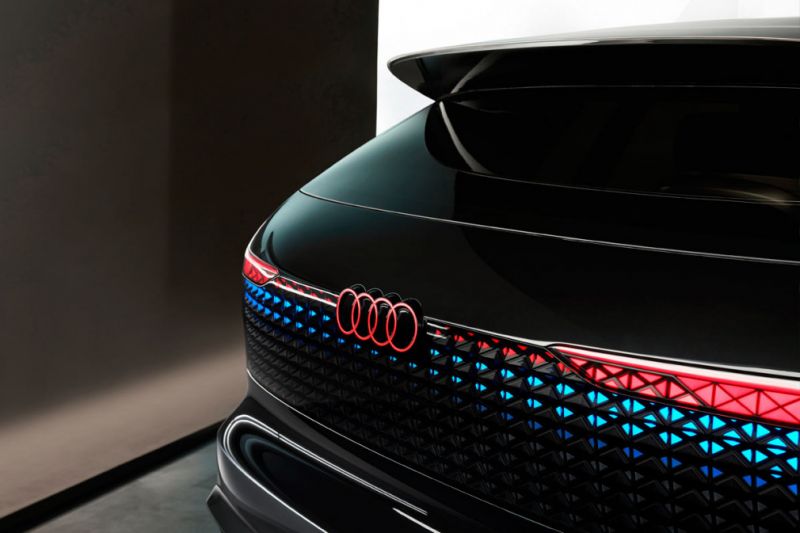 
            Audi представила концепт первого минивэна Urbansphere
        