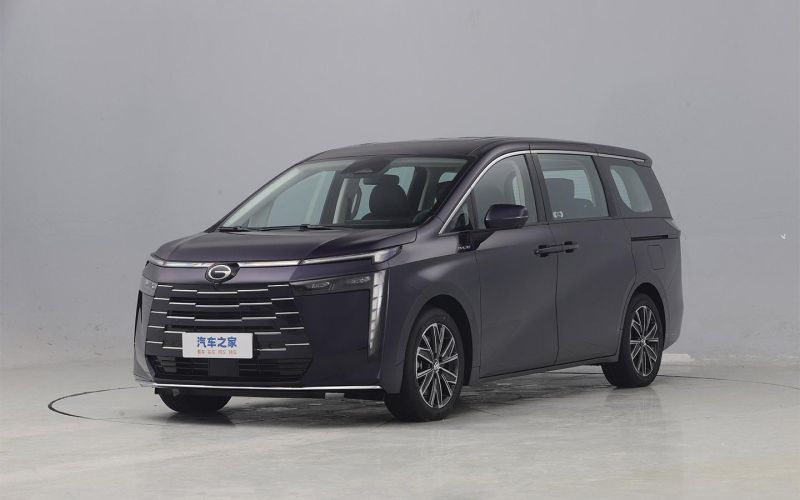 
            GAC раскрыл интерьер минивэна Trumpchi E8
        