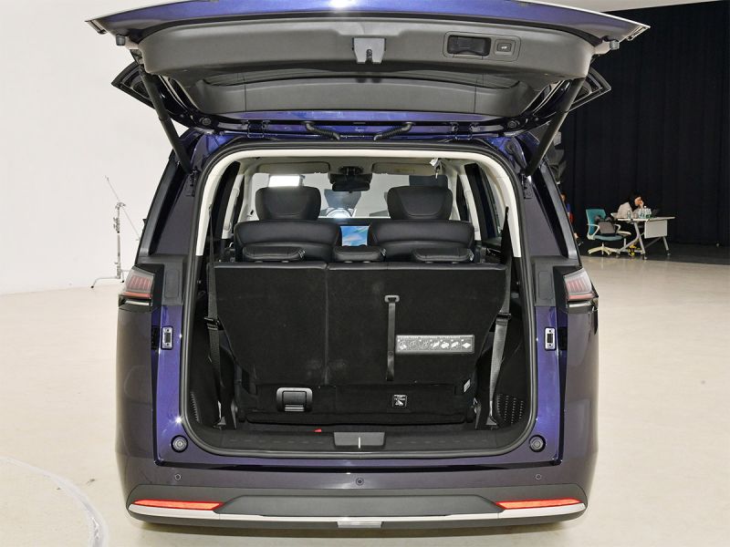 
            GAC раскрыл интерьер минивэна Trumpchi E8
        