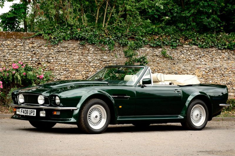Король на Aston Martin. Какие автомобили любит новый британский монарх