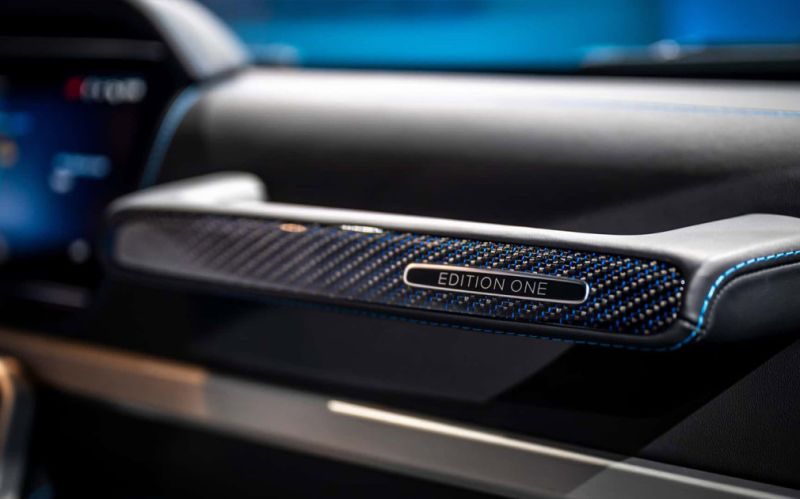 
            Mercedes-Benz официально представил электрический G-Class. Фото
        