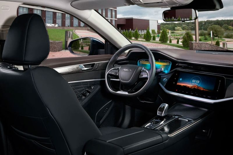 
            Новый Geely Preface и его конкуренты в России: характеристики и цены
        