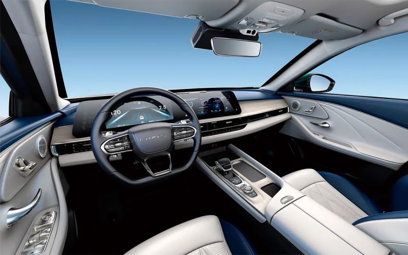 
            Новый Geely Preface и его конкуренты в России: характеристики и цены
        